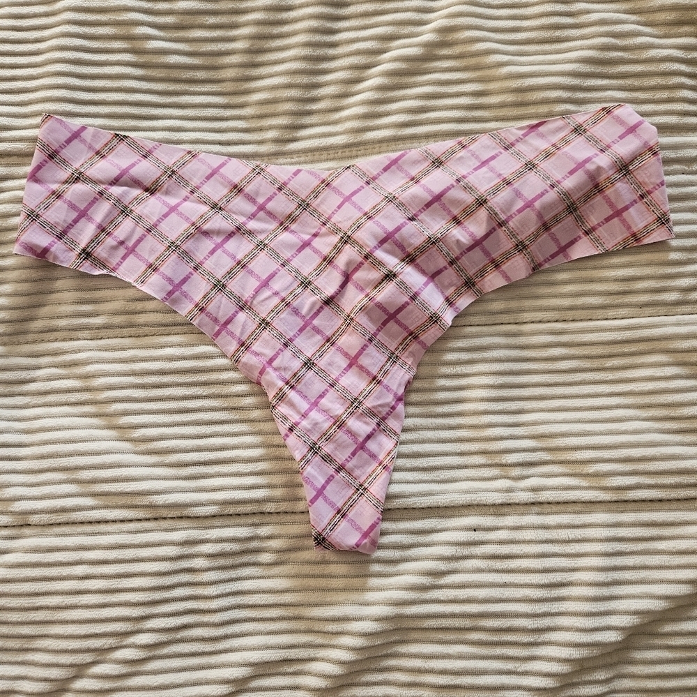 Victoria's Secret Pink Checkered Thong & Pink Thong BUNDLE‎ XL NWT
